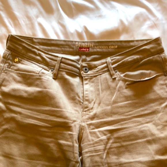 Capris tan made by Levi’s Modern Crop size 12 - Picture 1 of 9